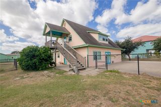 364 N Blackburn Avenue, Port Lavaca, TX 77979