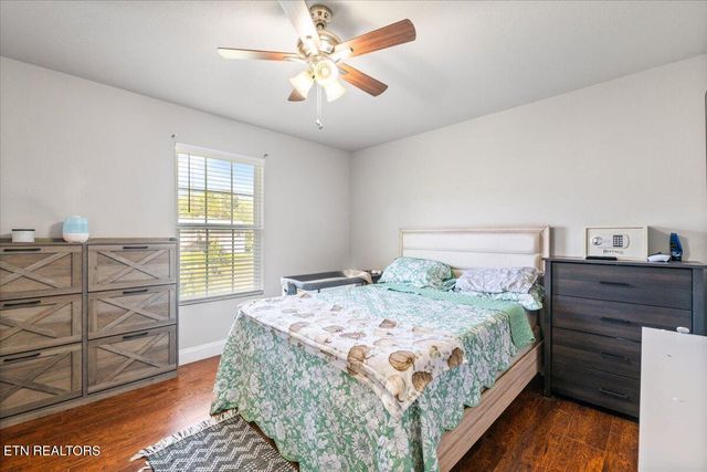 236 Sandy Hill Rd, Lafollette, TN 37766