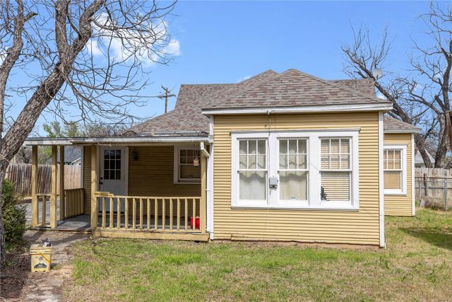 1203 8th Street, Brownwood, TX 76801