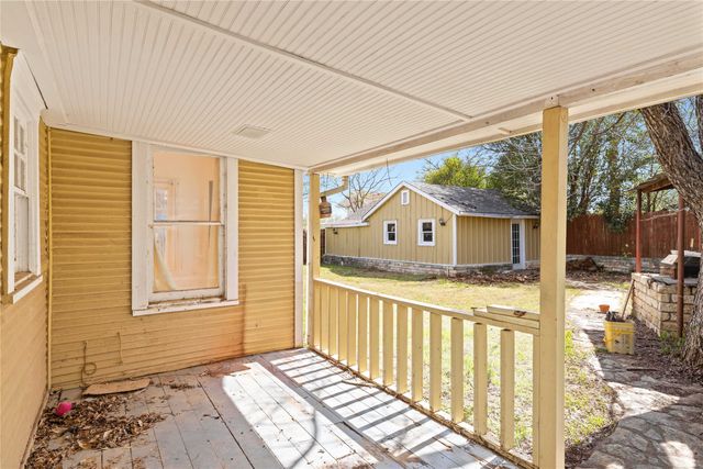 1203 8th Street, Brownwood, TX 76801