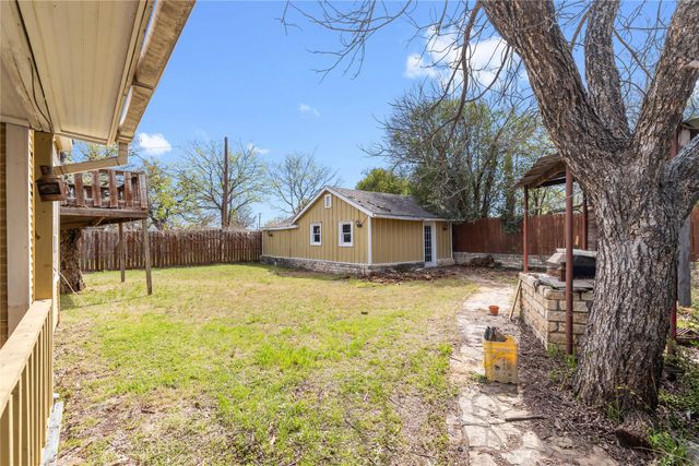 1203 8th Street, Brownwood, TX 76801