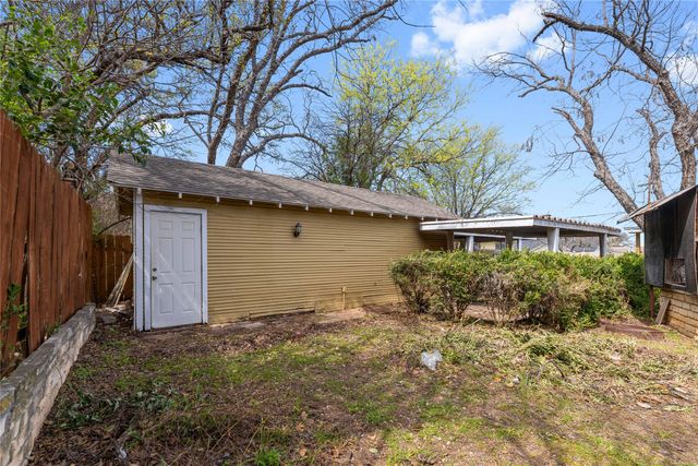 1203 8th Street, Brownwood, TX 76801