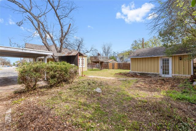 1203 8th Street, Brownwood, TX 76801