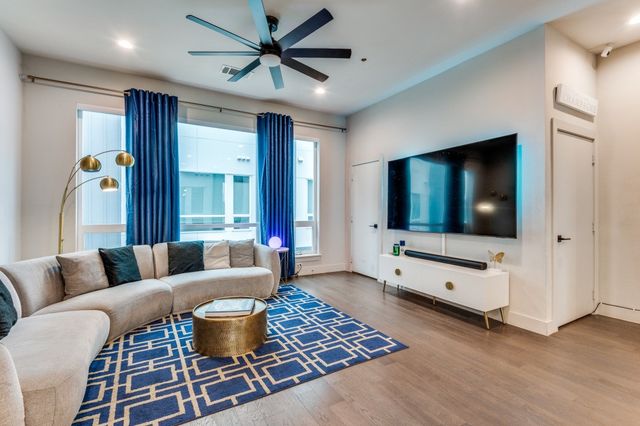 1771 Mccoy Street 104, Dallas, TX 75204