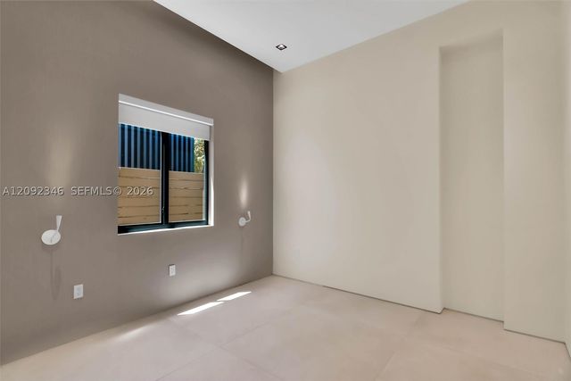 135 SW 29th Rd, Miami, FL 33129