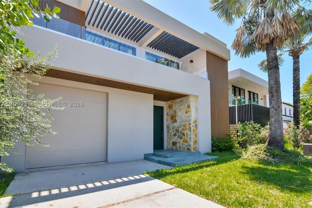 135 SW 29th Rd, Miami, FL 33129