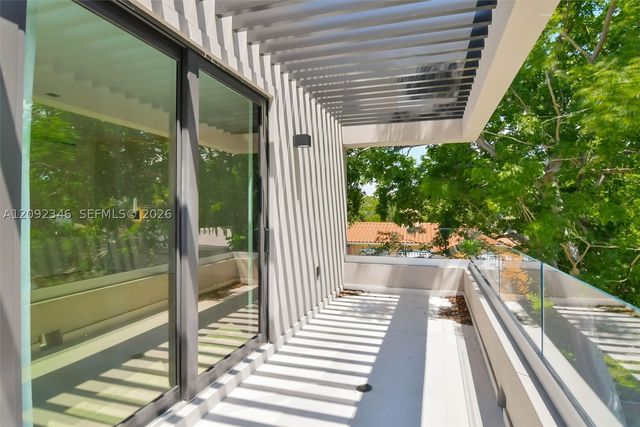 135 SW 29th Rd, Miami, FL 33129
