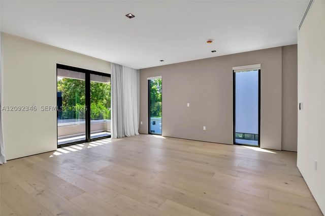 135 SW 29th Rd, Miami, FL 33129