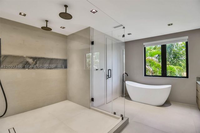135 SW 29th Rd, Miami, FL 33129