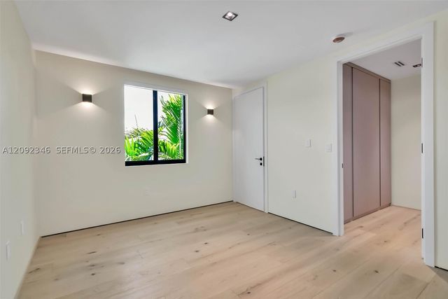 135 SW 29th Rd, Miami, FL 33129