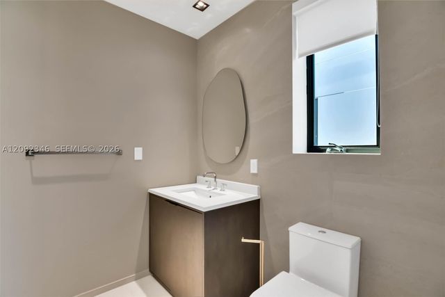 135 SW 29th Rd, Miami, FL 33129