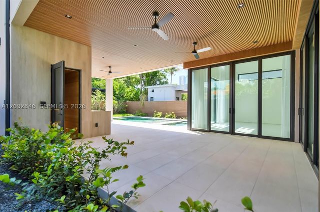 135 SW 29th Rd, Miami, FL 33129