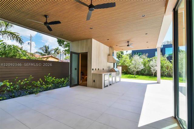 135 SW 29th Rd, Miami, FL 33129