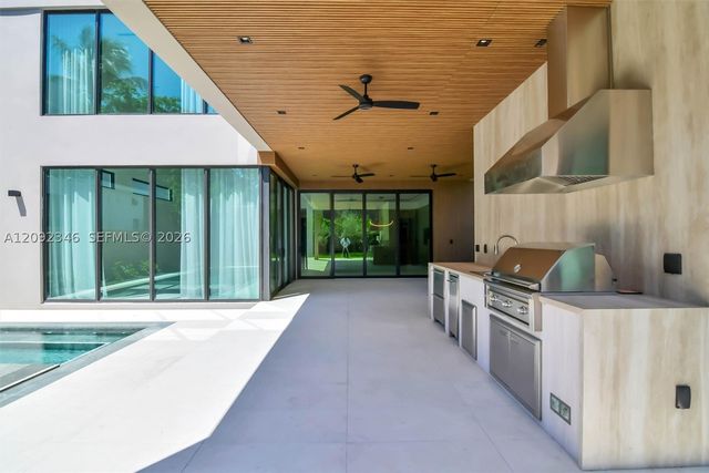 135 SW 29th Rd, Miami, FL 33129