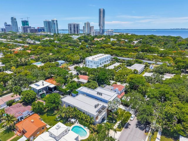 135 SW 29th Rd, Miami, FL 33129
