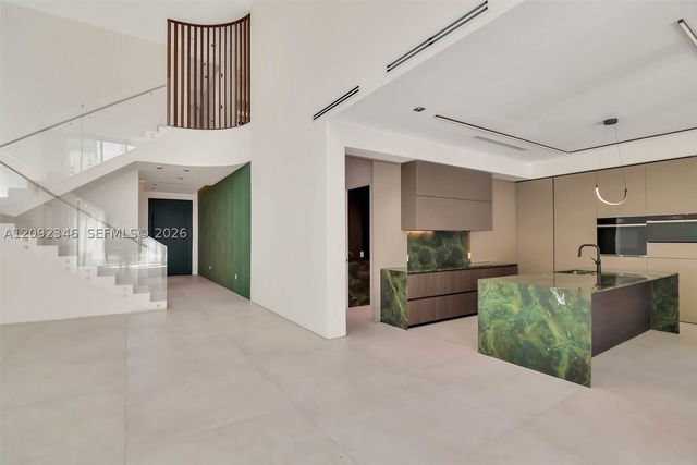 135 SW 29th Rd, Miami, FL 33129