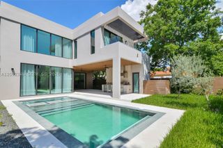 135 SW 29th Rd, Miami, FL 33129