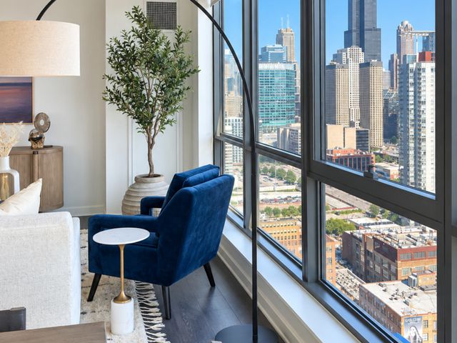 164 N Peoria Street 2708, Chicago, IL 60607