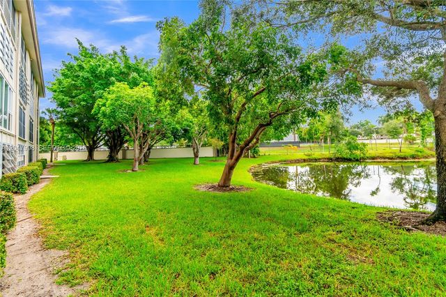 2305 Lucaya Ln H1, Coconut Creek, FL 33066