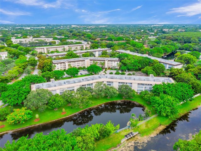 2305 Lucaya Ln H1, Coconut Creek, FL 33066