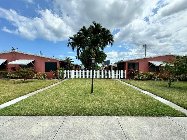 1734 Fletcher Street, Hollywood, FL 33020