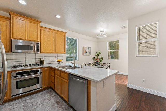3120 Tice Creek Way, Sacramento, CA 95833