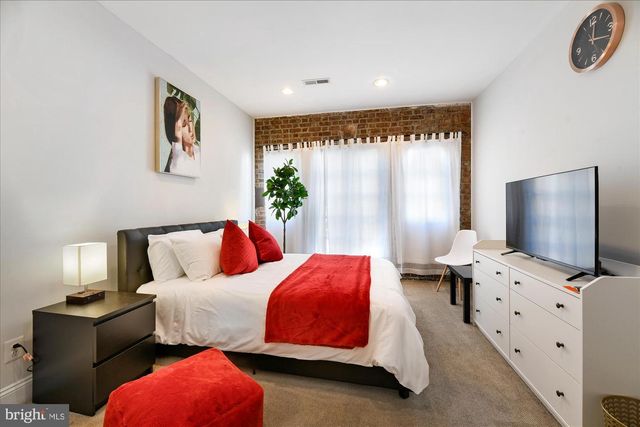 919 EASTERN AVE, Baltimore, MD 21202