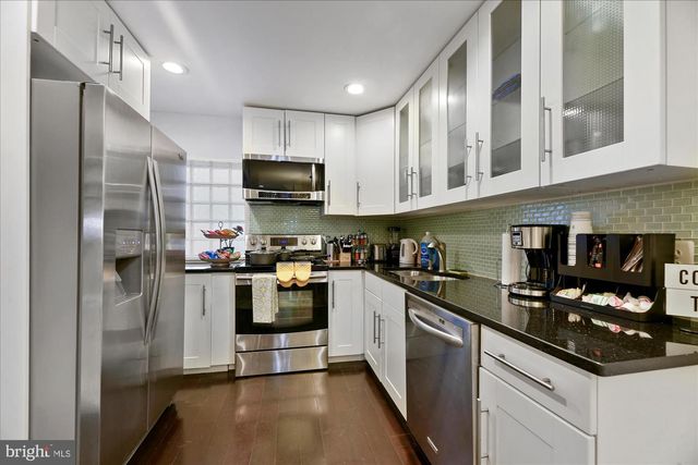 919 EASTERN AVE, Baltimore, MD 21202