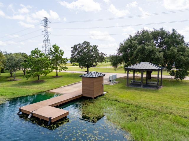 211 Hall Thompson Road, Katy, TX 77493