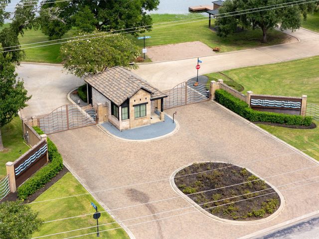 211 Hall Thompson Road, Katy, TX 77493