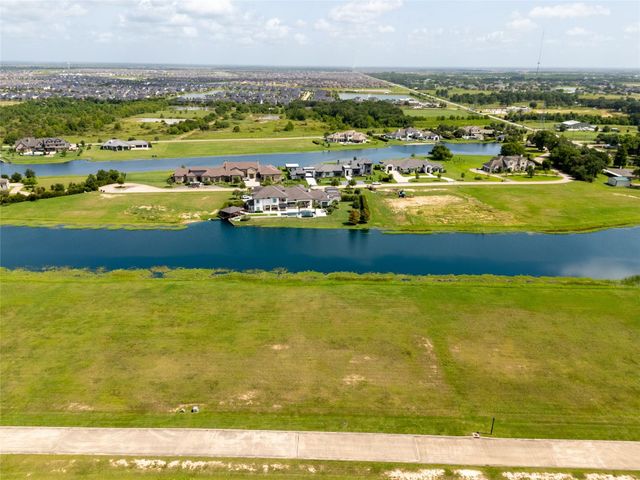 211 Hall Thompson Road, Katy, TX 77493