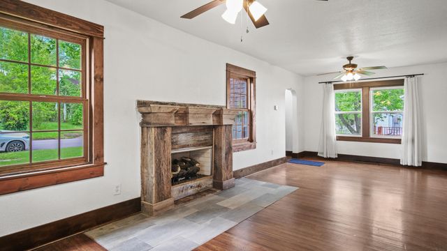 1211 W Main Street, West Plains, MO 65775