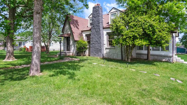 1211 W Main Street, West Plains, MO 65775