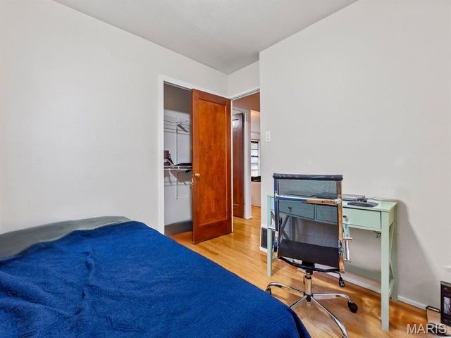 7408 Ray Avenue, St Louis, MO 63116