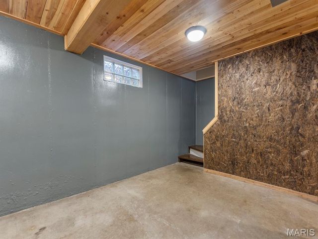 7408 Ray Avenue, St Louis, MO 63116