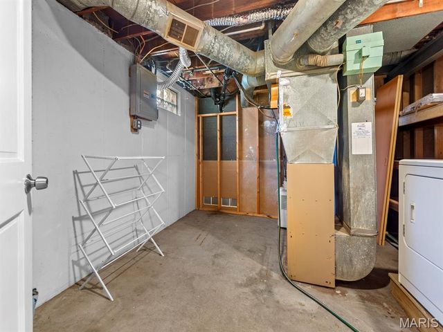 7408 Ray Avenue, St Louis, MO 63116