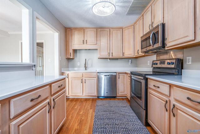 21899 Williamsburg Drive, Athens, AL 35613