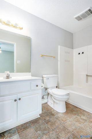 21899 Williamsburg Drive, Athens, AL 35613