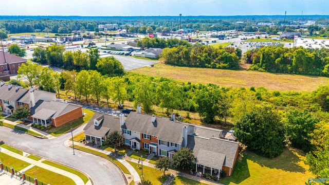 21899 Williamsburg Drive, Athens, AL 35613