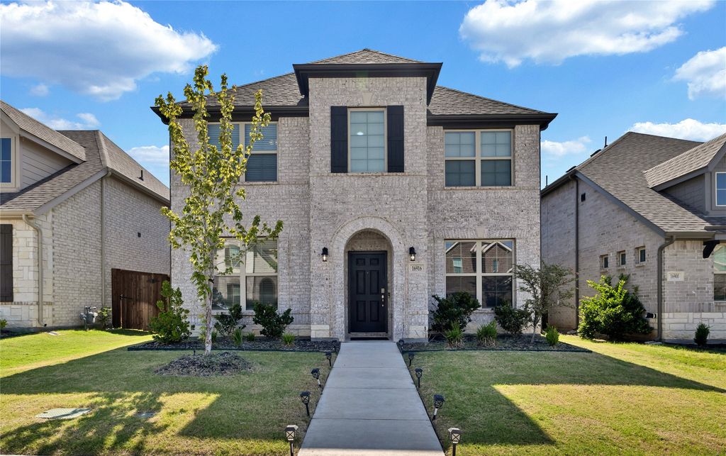 16916 Sophora Avenue, Justin, TX 76247