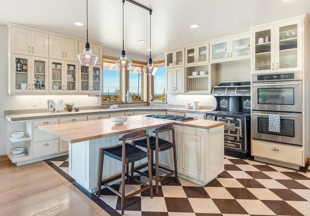 11039 SW Ranch Road, Powell Butte, OR 97753