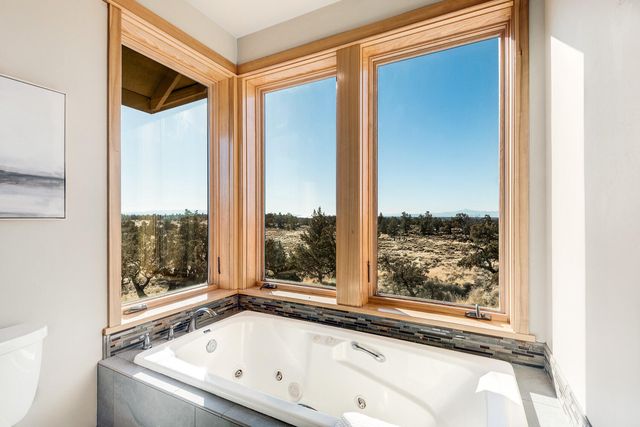 11039 SW Ranch Road, Powell Butte, OR 97753