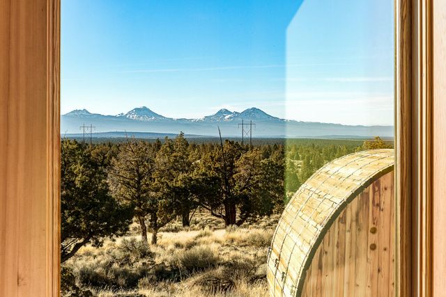 11039 SW Ranch Road, Powell Butte, OR 97753