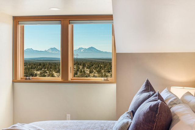 11039 SW Ranch Road, Powell Butte, OR 97753