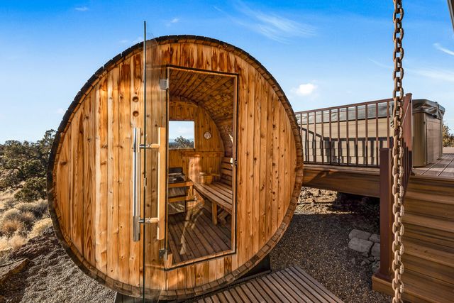 11039 SW Ranch Road, Powell Butte, OR 97753