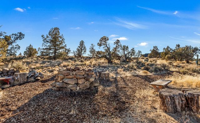 11039 SW Ranch Road, Powell Butte, OR 97753