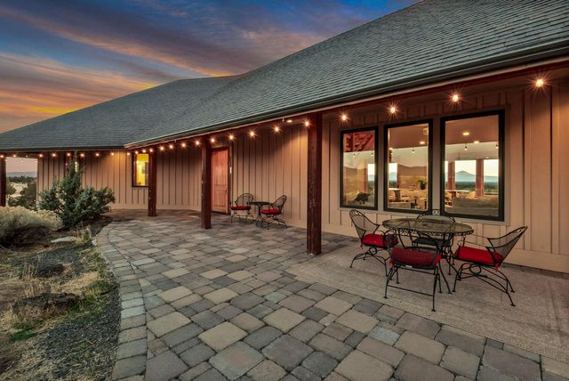 11039 SW Ranch Road, Powell Butte, OR 97753