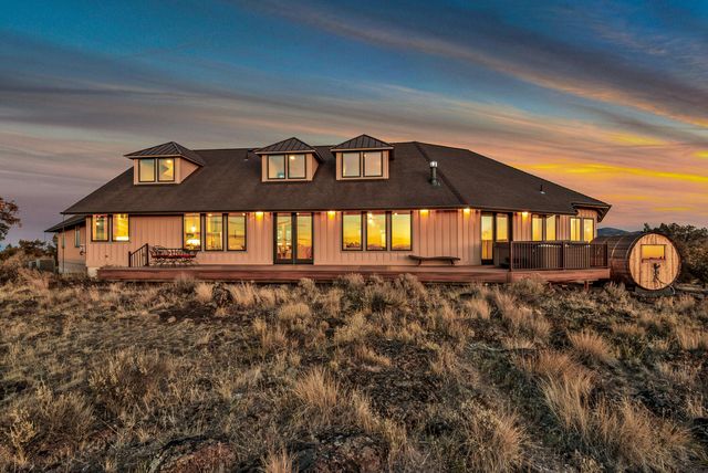 11039 SW Ranch Road, Powell Butte, OR 97753