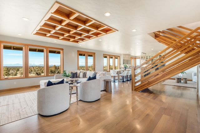 11039 SW Ranch Road, Powell Butte, OR 97753