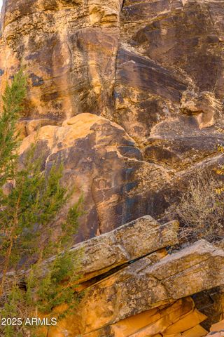 000 Bell Cow aka Rock Art Ranch Road 11, Winslow, AZ 86047